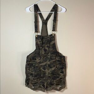 Green Camouflage Overall shorts